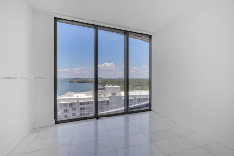 Copropriété à louer à Miami, Floride: 3 chambres, 196.49 m2 № 2188716 - photo 17