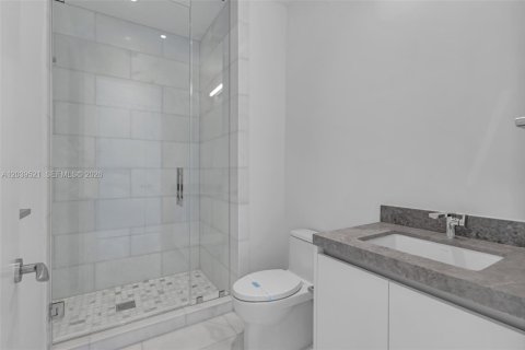 Copropriété à louer à Miami, Floride: 3 chambres, 196.49 m2 № 2188716 - photo 23