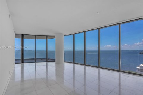 Copropriété à louer à Miami, Floride: 3 chambres, 196.49 m2 № 2188716 - photo 2