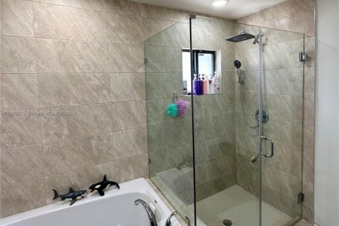 Купить виллу или дом в Хомстед, Флорида 5 спален, 198.44м2, № 2034853 - фото 29