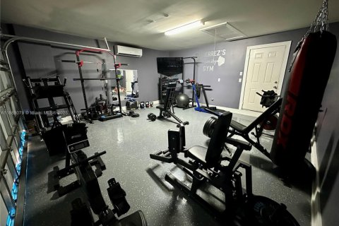 Купить виллу или дом в Хомстед, Флорида 5 спален, 198.44м2, № 2034853 - фото 25