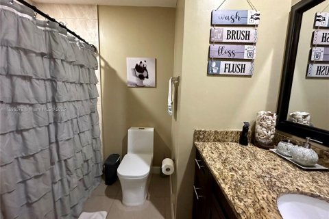 Купить виллу или дом в Хомстед, Флорида 5 спален, 198.44м2, № 2034853 - фото 16