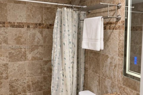 Condo in Boca Raton, Florida, 2 bedrooms № 2353603 - photo 7