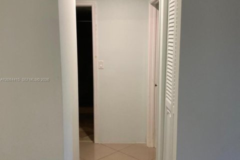 Condo in Boca Raton, Florida, 2 bedrooms № 2353603 - photo 9
