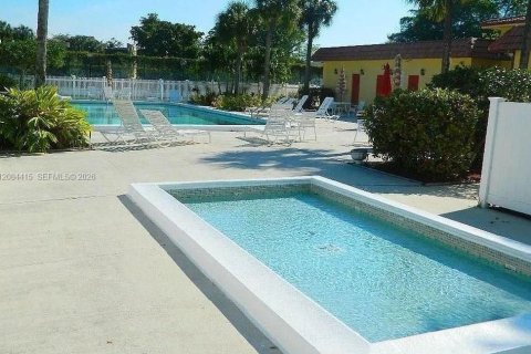 Condo in Boca Raton, Florida, 2 bedrooms № 2353603 - photo 13