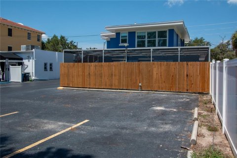 Immobilier commercial à vendre à Clearwater, Floride: 352.75 m2 № 1808755 - photo 6