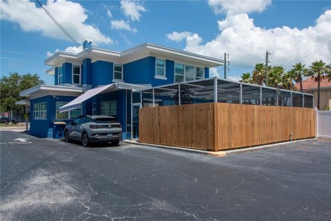 Immobilier commercial à vendre à Clearwater, Floride: 352.75 m2 № 1808755 - photo 4