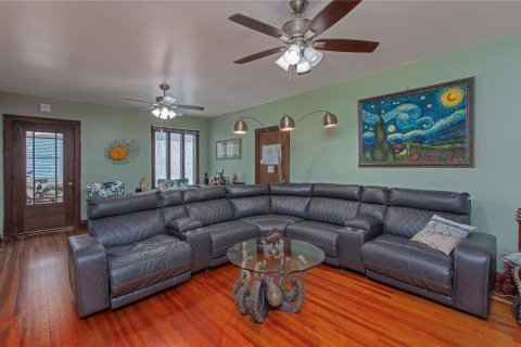 Immobilier commercial à vendre à Clearwater, Floride: 352.75 m2 № 1808755 - photo 12