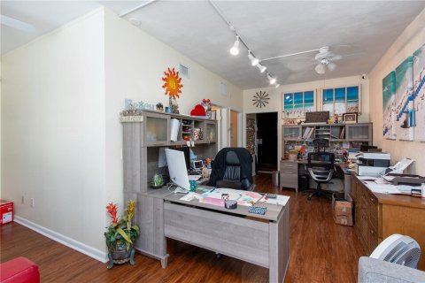 Immobilier commercial à vendre à Clearwater, Floride: 352.75 m2 № 1808755 - photo 8