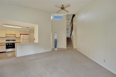 Adosado en venta en Plantation, Florida, 2 dormitorios, 129.6 m2 № 1839710 - foto 5