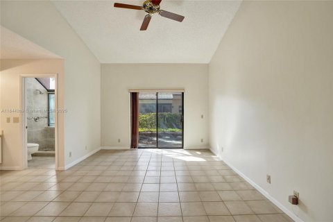 Adosado en venta en Plantation, Florida, 2 dormitorios, 129.6 m2 № 1839710 - foto 18