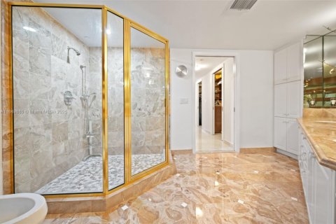 Copropriété à vendre à Surfside, Floride: 2 chambres, 161.65 m2 № 1961464 - photo 25