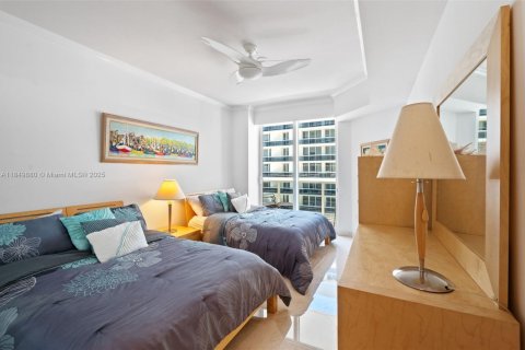 Copropriété à vendre à Surfside, Floride: 2 chambres, 161.65 m2 № 1961464 - photo 26