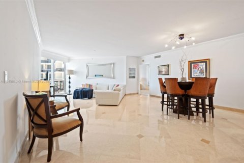 Copropriété à vendre à Surfside, Floride: 2 chambres, 161.65 m2 № 1961464 - photo 11