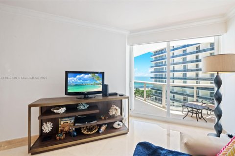 Copropriété à vendre à Surfside, Floride: 2 chambres, 161.65 m2 № 1961464 - photo 12