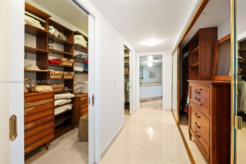 Copropriété à vendre à Surfside, Floride: 2 chambres, 161.65 m2 № 1961464 - photo 22