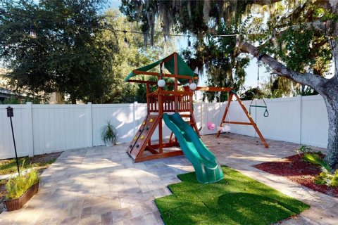 Villa ou maison à louer à Riverview, Floride: 4 chambres, 219.81 m2 № 2403148 - photo 14