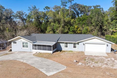 House in Orange City, Florida 5 bedrooms, 181.16 sq.m. № 2202019