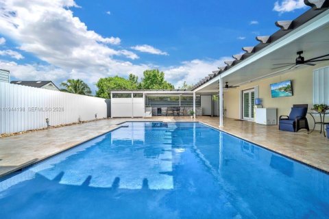 House in Homestead, Florida 4 bedrooms, 162.39 sq.m. № 2001438 - photo 30