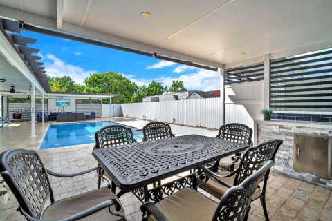 House in Homestead, Florida 4 bedrooms, 162.39 sq.m. № 2001438 - photo 26