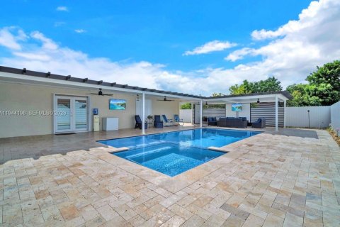 House in Homestead, Florida 4 bedrooms, 162.39 sq.m. № 2001438 - photo 28