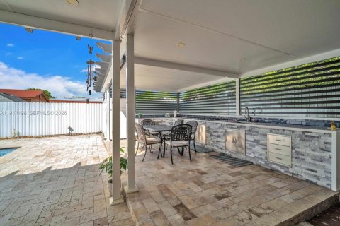 House in Homestead, Florida 4 bedrooms, 162.39 sq.m. № 2001438 - photo 22