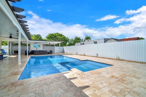 House in Homestead, Florida 4 bedrooms, 162.39 sq.m. № 2001438 - photo 25