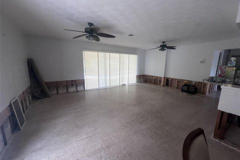 House in Punta Gorda, Florida 2 bedrooms, 119.66 sq.m. № 1900425 - photo 10