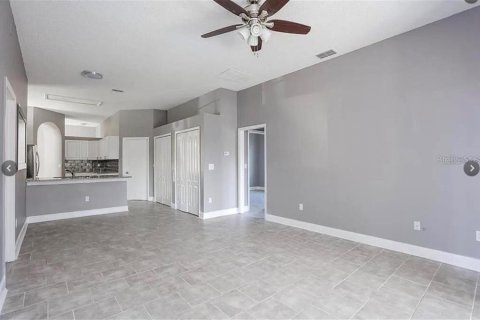Villa ou maison à louer à Orlando, Floride: 3 chambres, 140.38 m2 № 2167566 - photo 8