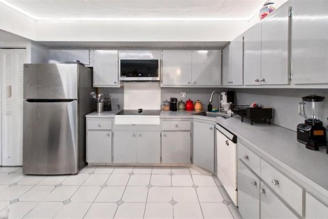Copropriété à vendre à North Miami, Floride: 2 chambres, 121.14 m2 № 2157135 - photo 13