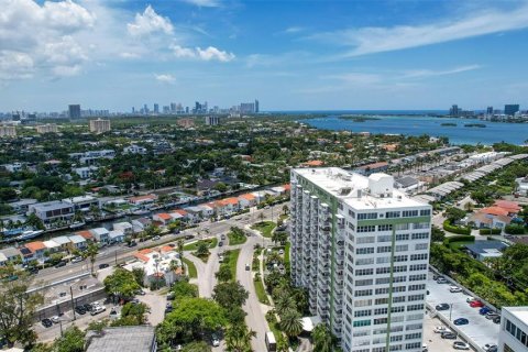 Copropriété à vendre à North Miami, Floride: 2 chambres, 121.14 m2 № 2157135 - photo 3