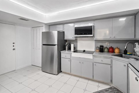 Copropriété à vendre à North Miami, Floride: 2 chambres, 121.14 m2 № 2157135 - photo 14