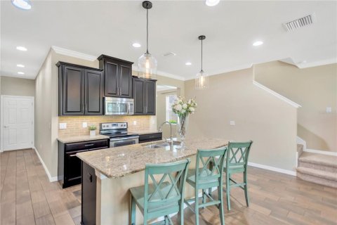 Townhouse in Lutz, Florida 4 bedrooms, 207.17 sq.m. № 1872837 - photo 9