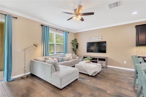 Townhouse in Lutz, Florida 4 bedrooms, 207.17 sq.m. № 1872837 - photo 11