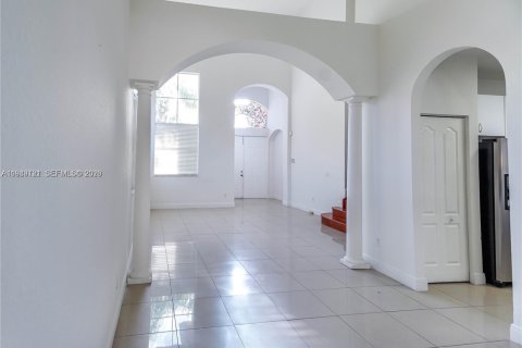 House in Homestead, Florida 5 bedrooms, 231.7 sq.m. № 2004888 - photo 11