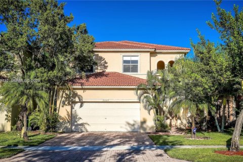 House in Homestead, Florida 5 bedrooms, 231.7 sq.m. № 2004888 - photo 2