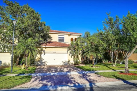 House in Homestead, Florida 5 bedrooms, 231.7 sq.m. № 2004888 - photo 4