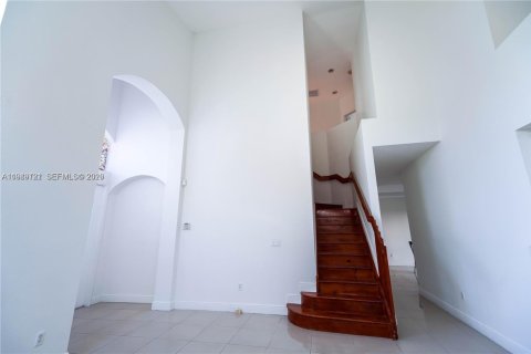 House in Homestead, Florida 5 bedrooms, 231.7 sq.m. № 2004888 - photo 9