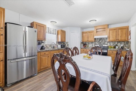 Villa ou maison à vendre à Clewiston, Floride: 3 chambres № 2240509 - photo 8