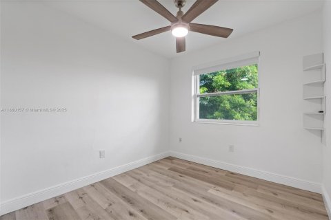 Adosado en venta en Miami Gardens, Florida, 3 dormitorios, 120.03 m2 № 1887684 - foto 20