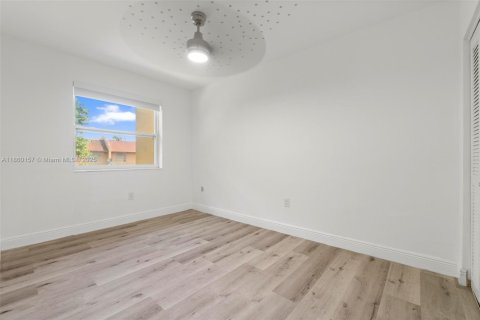 Adosado en venta en Miami Gardens, Florida, 3 dormitorios, 120.03 m2 № 1887684 - foto 22