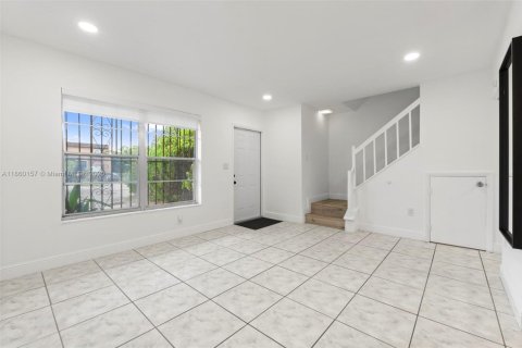 Adosado en venta en Miami Gardens, Florida, 3 dormitorios, 120.03 m2 № 1887684 - foto 6