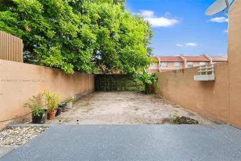 Adosado en venta en Miami Gardens, Florida, 3 dormitorios, 120.03 m2 № 1887684 - foto 16