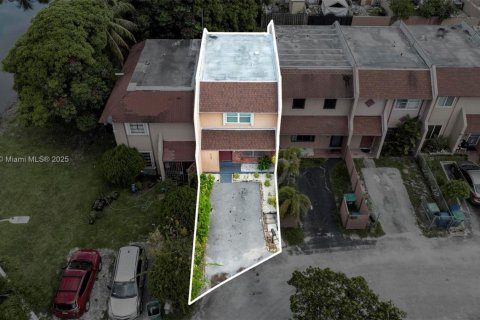 Adosado en venta en Miami Gardens, Florida, 3 dormitorios, 120.03 m2 № 1887684 - foto 28