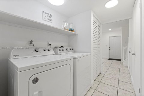 Adosado en venta en Miami Gardens, Florida, 3 dormitorios, 120.03 m2 № 1887684 - foto 11