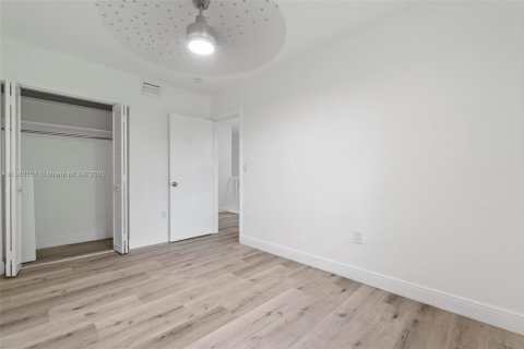 Adosado en venta en Miami Gardens, Florida, 3 dormitorios, 120.03 m2 № 1887684 - foto 23