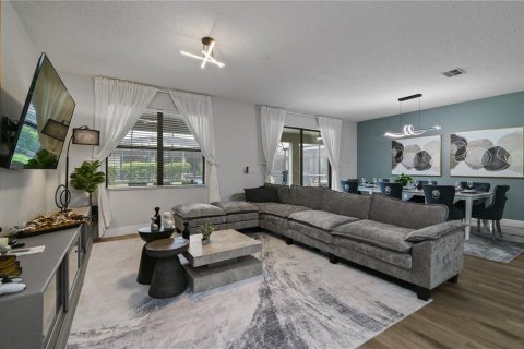 Casa en venta en Davenport, Florida, 9 dormitorios, 363.15 m2 № 1368146 - foto 10