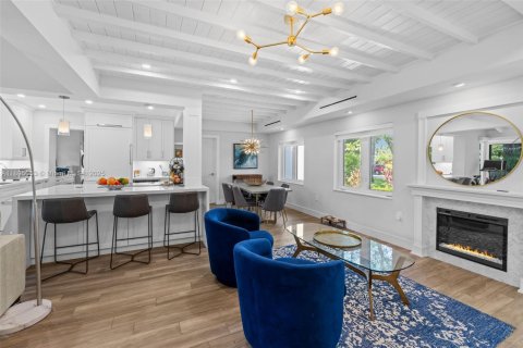 Снять в аренду виллу или дом в Майами-Шорс, Флорида 3 спальни, 138.33м2, № 1947501 - фото 14