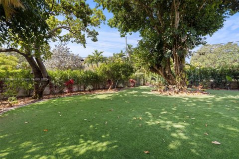 Снять в аренду виллу или дом в Майами-Шорс, Флорида 3 спальни, 138.33м2, № 1947501 - фото 5