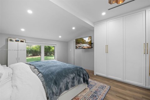 Снять в аренду виллу или дом в Майами-Шорс, Флорида 3 спальни, 138.33м2, № 1947501 - фото 18